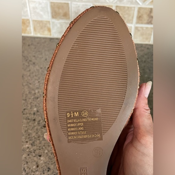 Maurice’s Bella  Brown Studded Closed Toe Wedge Heel Ankle Strap Size 9.5 in - Picture 9 of 9